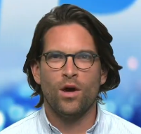 DrSandroDemaio's tweet photo. @theprojecttv @SandroDemaio The secret to simulating worry lines on a Botox laced forehead is to work those eyebrows hard! 

I found I had to squint to stretch the skin flat again.  

Get some fruit and veg into you peope! 🍑🍆 https://t.co/WFrfthwF2e