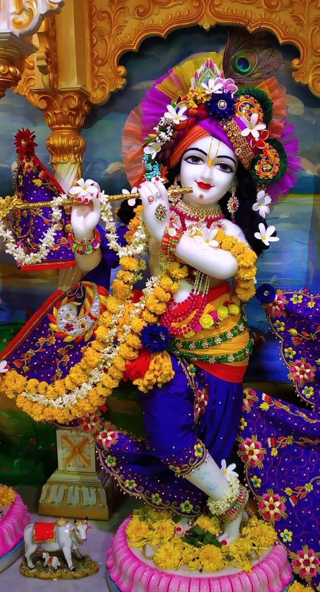 #शुभ_रात्रि_वंदन 🙏🚩
_______‼️ *#ʝaï_ֆɦʀɛɛ_kʀɨֆɦռa*‼️
#जीवन शतरंज के खेल की तरह है और यह खेल आप ईश्वर के साथ खेल रहे हैं आपकी हर चाल के बाद अगली चाल वो चलता है 
#आपकी चाल आपकी "पसंद" #कहलाती है और उसकी चाल "परिणाम" #कहलाती है।