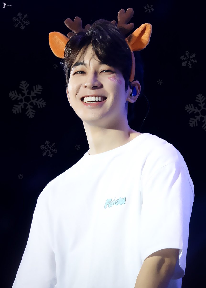 petrichor__ww's tweet photo. 231223 FOLLOW TO BANGKOK DAY1 HQ
𓃠⋆｡°✩.𖥔 ݁ ˖

#세븐틴 #seventeen #원우 #wonwoo #ウォヌ https://t.co/qKbBNRRA8u