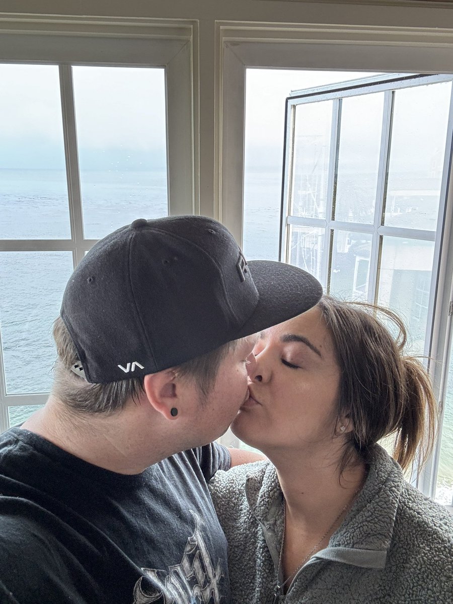 Th3Fath3rTim3's tweet photo. Got engaged in Monterey, California 💍🌲🌍 #engaged #Monterey #California #love https://t.co/PzZV66EkiF