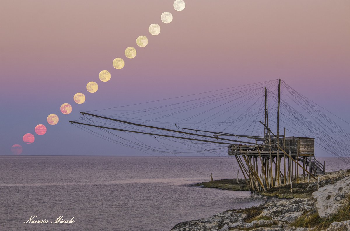 L'alba dell'ultima Luna piena e il gigante del mare. Foto di Nunzio Micale #Vieste #Puglia #alba #luna