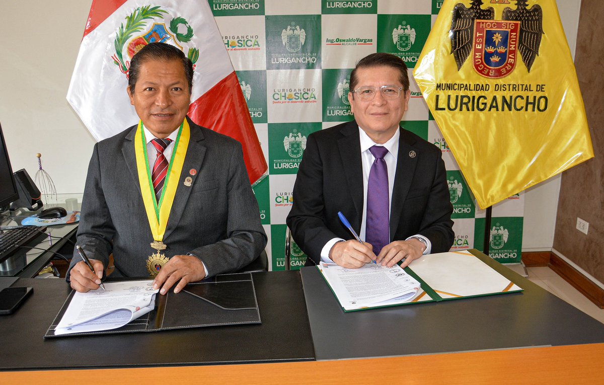 <a href="/ChosicaMuni/">Municipalidad de Lurigancho - Chosica</a> representada por el Alcalde, Oswaldo Vargas, firmó un Convenio Marco Interinstitucional con la <a href="/UCV_Peru/">Universidad César Vallejo</a>  (campus Ate), representado por su director el Dr. Augusto López Paredes, con la finalidad de mejorar las competencias y capacidades de nuestros colaboradores