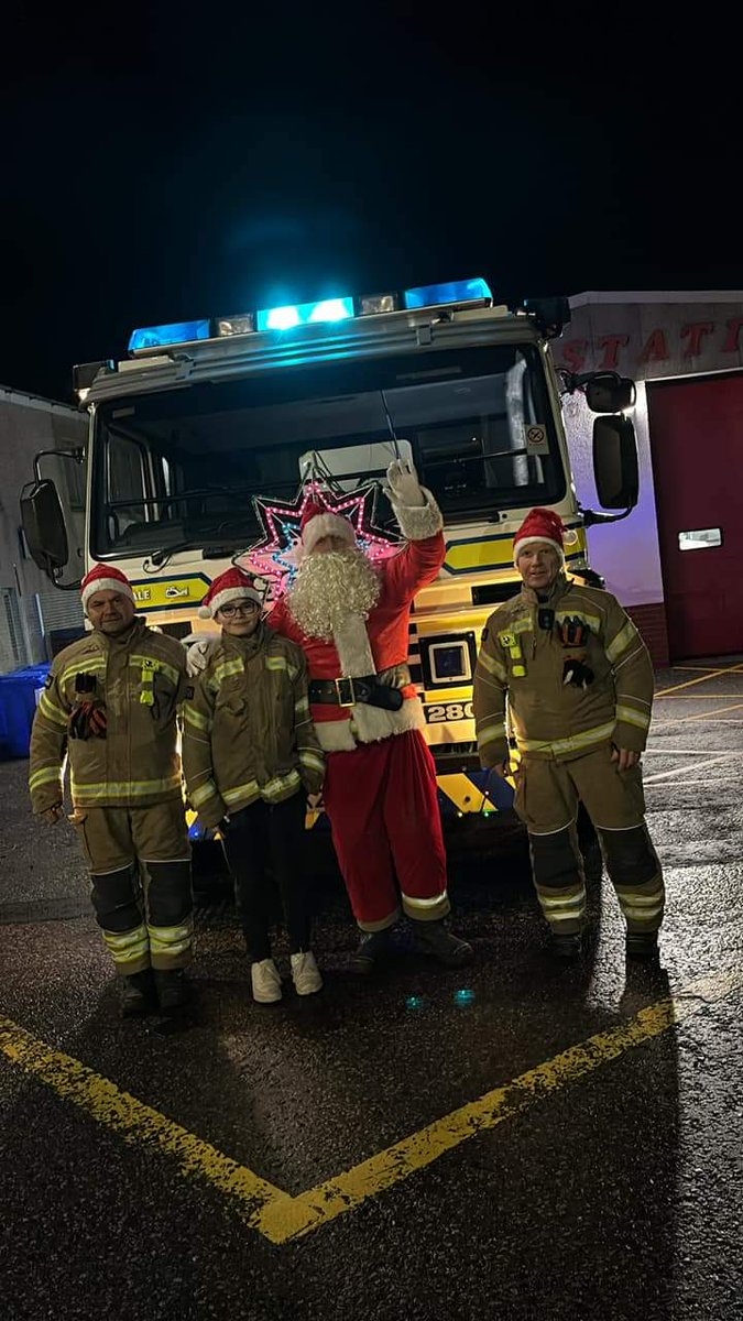 HUGE thank u to the local community in &amp; around the Buckie area for their generosity &amp; good spirit🤩An OUTSTANDING £8209 raised in this years Xmas collection🎅🚒 well done to all who contributed <a href="/BuckieFire/">Buckie Fire Station</a> <a href="/pressjournal/">The Press and Journal</a> @TheMorayCouncil <a href="/Big_Hendo13/">Davie Hendry</a> <a href="/fire_scot/">Scottish Fire and Rescue Service</a>
<a href="/firefighters999/">Fire Fighters Charity</a>