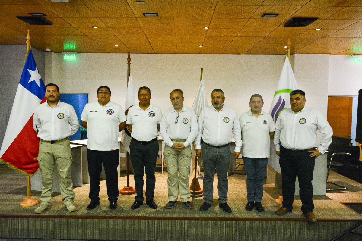 🏢Junto al Alcalde <a href="/manuelzunigaok/">Manuel Zúñiga Alcalde</a> en dependencias de <a href="/munielbosque/">Municipalidad de El Bosque</a>  nuestra institución y el <a href="/cbsanbernardo/">Bomberos San Bernardo - El Bosque -Calera de Tango</a> firmaron el nuevo trabajo colaborativo, principalmente en la comuna. 

👨🏽‍🚒🚒

 #unidosparaservir