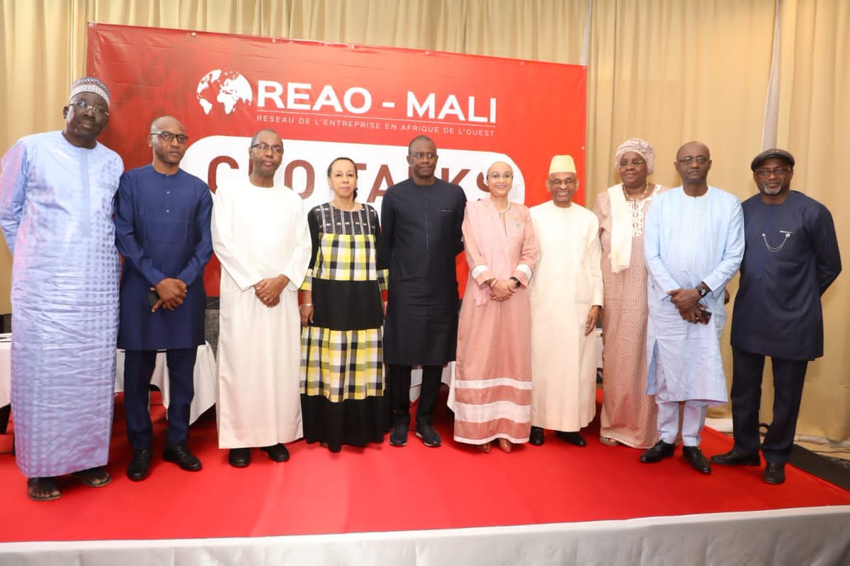 REAOMALI's tweet photo. 📸Revivez en images la 9 ème édition du CEO TALKS avec M. Thierno Saikou Oumar Ba gérant associé de Fofy Industries.

🔍 Thème : "ENTREPRENEURIAT : REUSSIR UNE SUCCESSION” 💼

#REAO #CEOtalks https://t.co/1pih3VG2kS