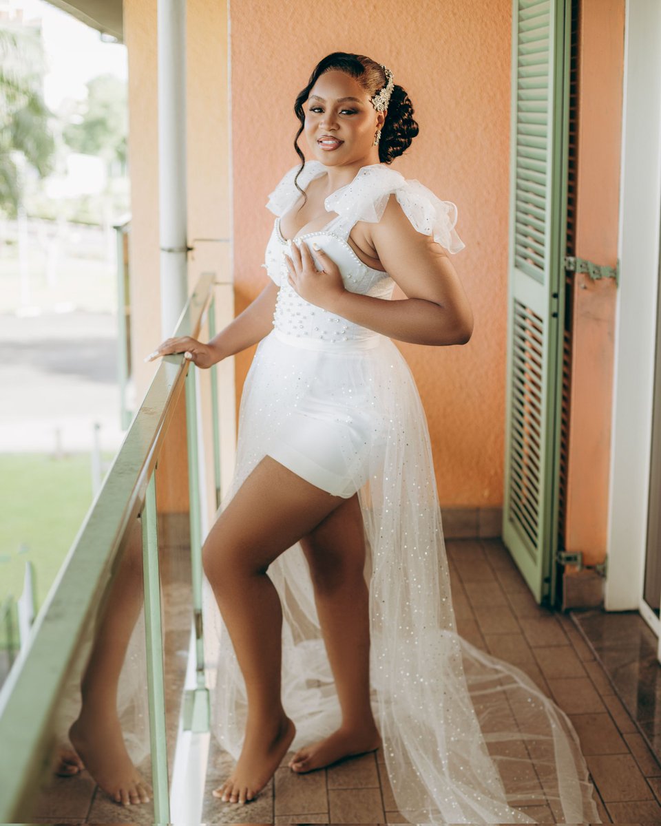 ColetteStitches's tweet photo. We're available for 2024 bookings. 

👗 @ColetteStitches 
📸 @JOZIF269892 https://t.co/7GqdH1bhN4