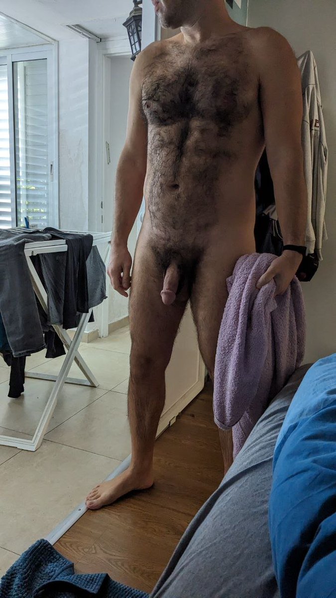 hairyexposed's tweet photo. #hairyExposed Your new neighbor would like to introduce himself… in-to you 😈

He is very good at introducing 💦
Check-out his X profile 🥵 @NextDoorHairy

#hairyMan #hairybushcocks #hairymuscledad  #hairybear #barefootNaked https://t.co/fH83moFw8x