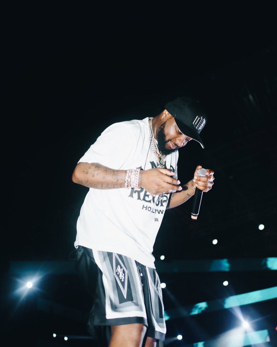 bearwithusfest's tweet photo. Gratitude echoes in the air as we thank you for joining the historic BEAR WITH US FESTIVAL - TIMELESS EDITION WITH DAVIDO. 

Your presence is our cherished chapter in the story of unforgettable moments. Brace yourselves for more epic tales at your doorstep!

#bwufest #bearwithus https://t.co/iNAKZYqZ6s