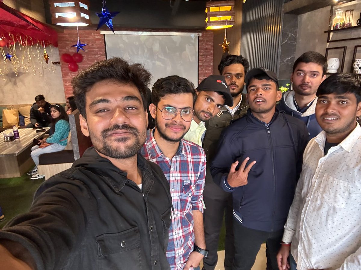 Tech2movies's tweet photo. Honor Mobile india event,patna ( bihar ) special for honor 90 smartphone @ExploreHONOR @MadhavSheth1 @VaibhavWrites @you_r_shubham https://t.co/I397ndrmi4