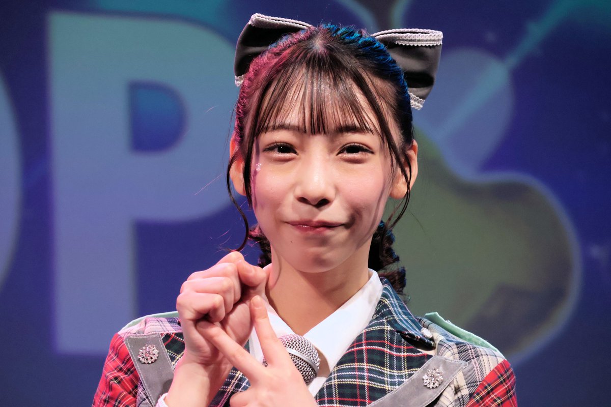 Panchan_7's tweet photo. 12/26あいすなっつワンマンライブより
ポニーテールのかわいいみやびちゃん。ライブ前は不安そうだったけど、ステージに立つとめちゃかっこいいのよね😄
#あいすなっつ
#PREFLOP
#流川雅 https://t.co/TQxd2Okzii