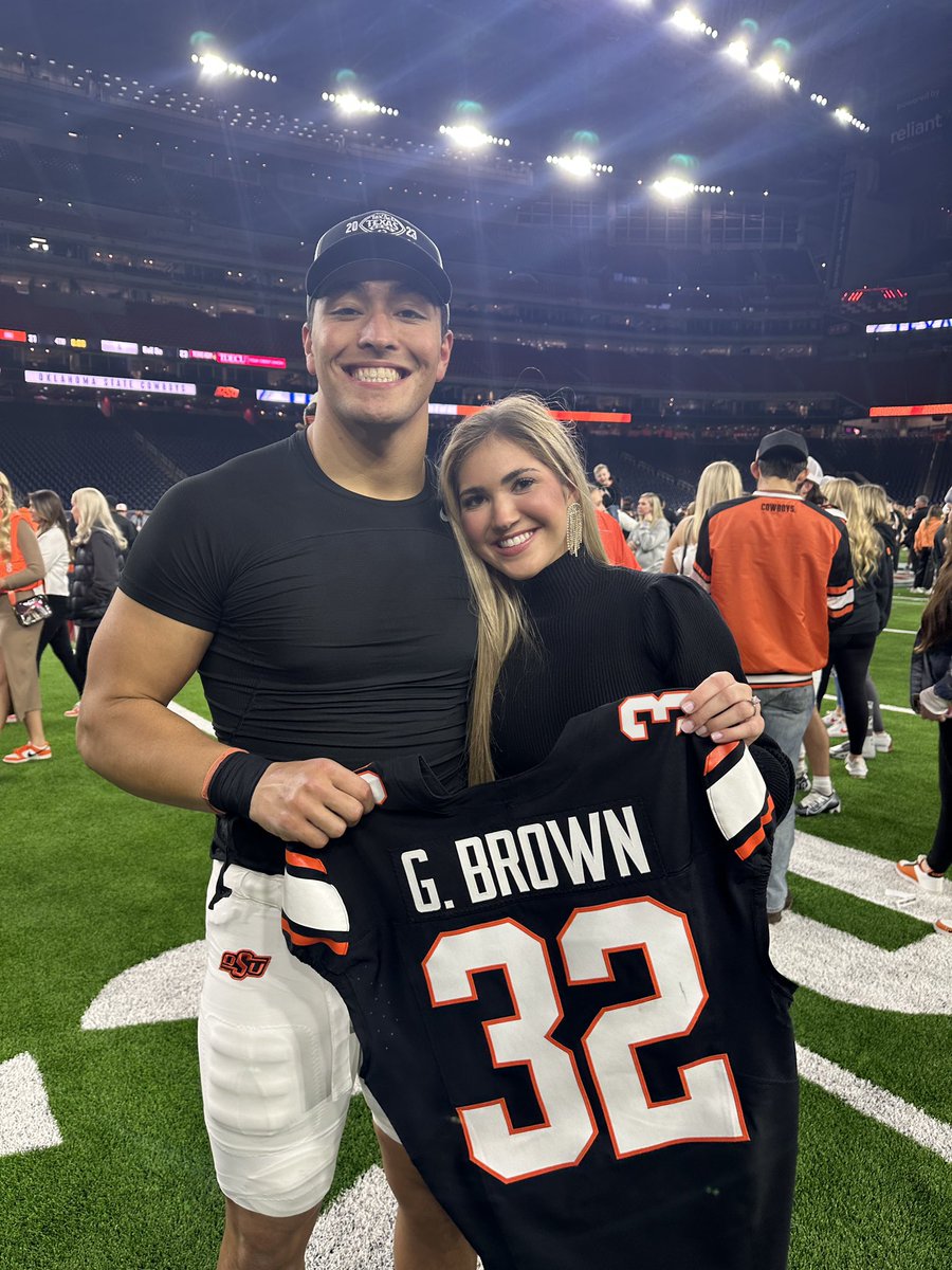 Capped off another successful <a href="/CowboyFB/">OSU Cowboy Football</a> season with a bowl win over Texas A&amp;M in the <a href="/TexasBowl/">Kinder's Texas Bowl</a>! #GoPokes 🤠🟠⚫️