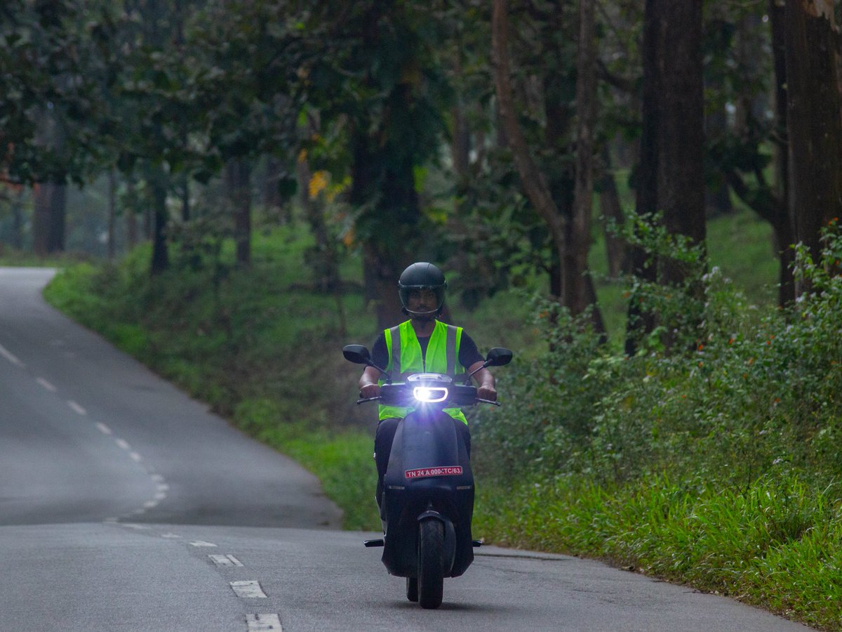 kishan1220's tweet photo. Thrilled to represent @OlaElectric at the @tourofnilgiris Volunteering with passion as an #EVChampion was unforgettable. Navigating 800km of challenging terrain on the Ola Electric scooty was a breeze. #EndICEage with the smooth ride towards a sustainable future! https://t.co/6Mf5XfoNyZ