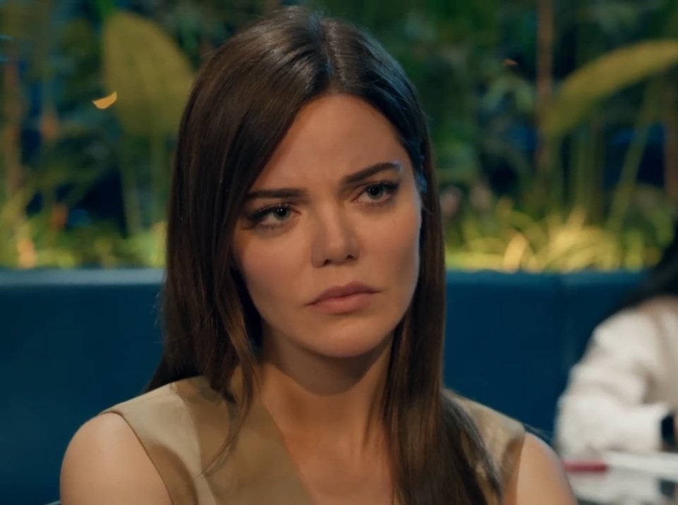 Sizce biz Katilken Polis olan adamları kendimize aşık etmişmiyizdir 😌💅