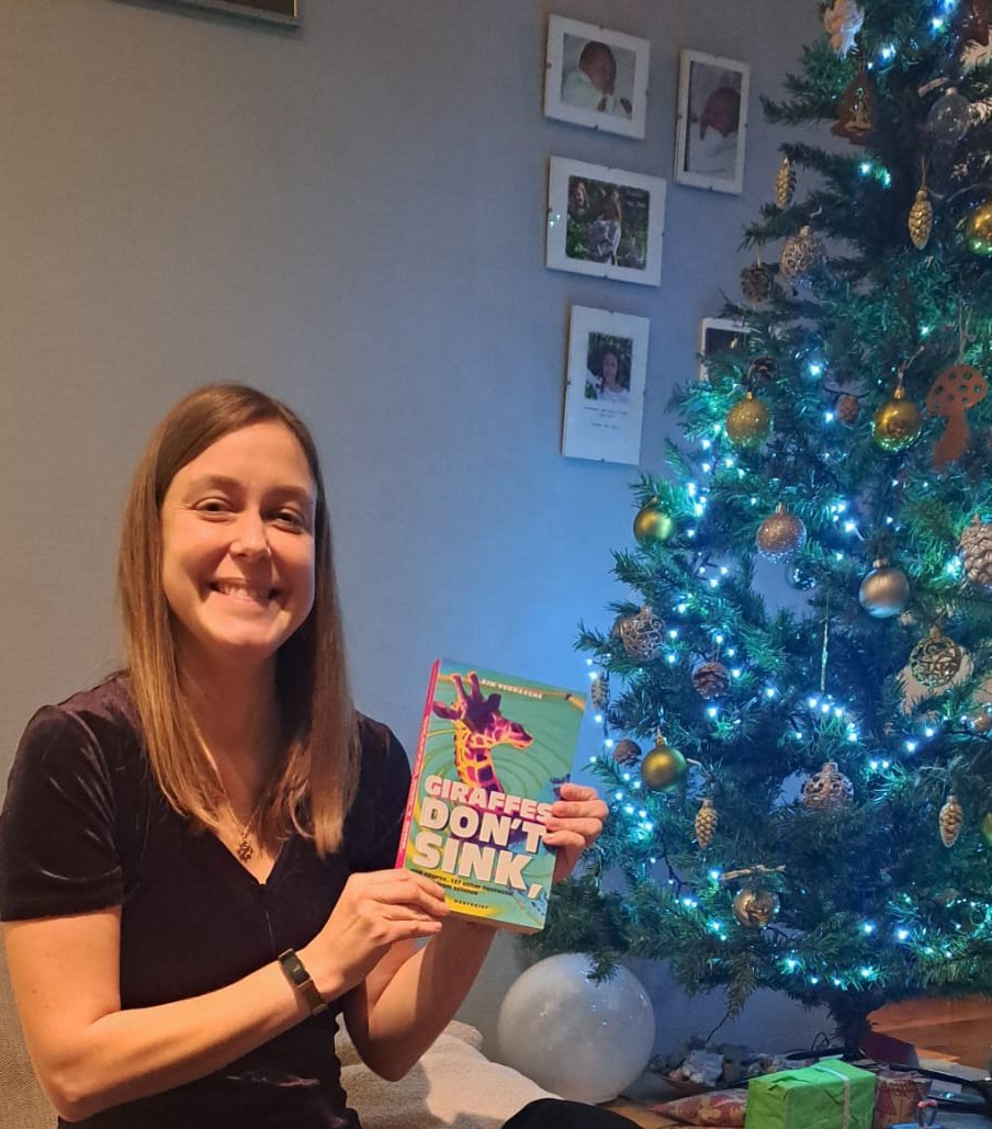 Laurien Van Dyck (she/her) (@vandycklaurien) on Twitter photo POV: your sister and you are both Sci(Com) enthusiasts 🤓
Thanks for the very adequate gift, <a href="/vandyckannelies/">Annelies Van Dyck</a> 🙌
Looking forward to juggling with some nice fun facts during the holiday parties 🤹♀️
And congratulations for the book-baby <a href="/kim_verhaeghe/">Kim Verhaeghe</a> 👏 POV: your sister and you are both Sci(Com) enthusiasts 🤓
Thanks for the very adequate gift, <a href="/vandyckannelies/">Annelies Van Dyck</a> 🙌
Looking forward to juggling with some nice fun facts during the holiday parties 🤹♀️
And congratulations for the book-baby <a href="/kim_verhaeghe/">Kim Verhaeghe</a> 👏