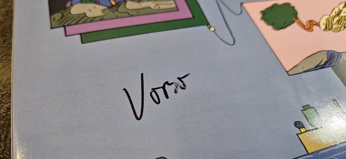 Holy does that mean this is the No.6 copy of the vinyl ？
So sadly some of the signature's been rubbed off🥲
<a href="/vorsomusic/">Vorso</a>