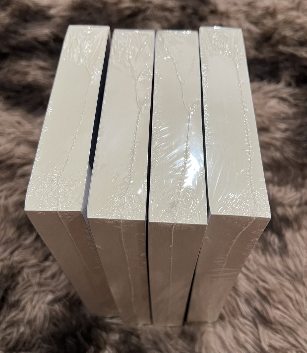 kmtkmk_'s tweet photo. Feng Mang 1-4(จบ) มือ1 ในซีล ไม่มีตำหนิ แถมโปสการ์ด A5 ราคาปก 1,716
ส่งต่อ 1,065 รวมส่งค่า
#FengMang #ขายนิยายวายสภาพดี #นิยายมือสอง #ส่งต่อนิยายวายมือสอง #นิยายแปลจีน #ขายนิยายวาย #ตลาดนัดนิยายวาย #นิยายวายแปลจีน #นิยายวาย https://t.co/YbpXLHn5fH