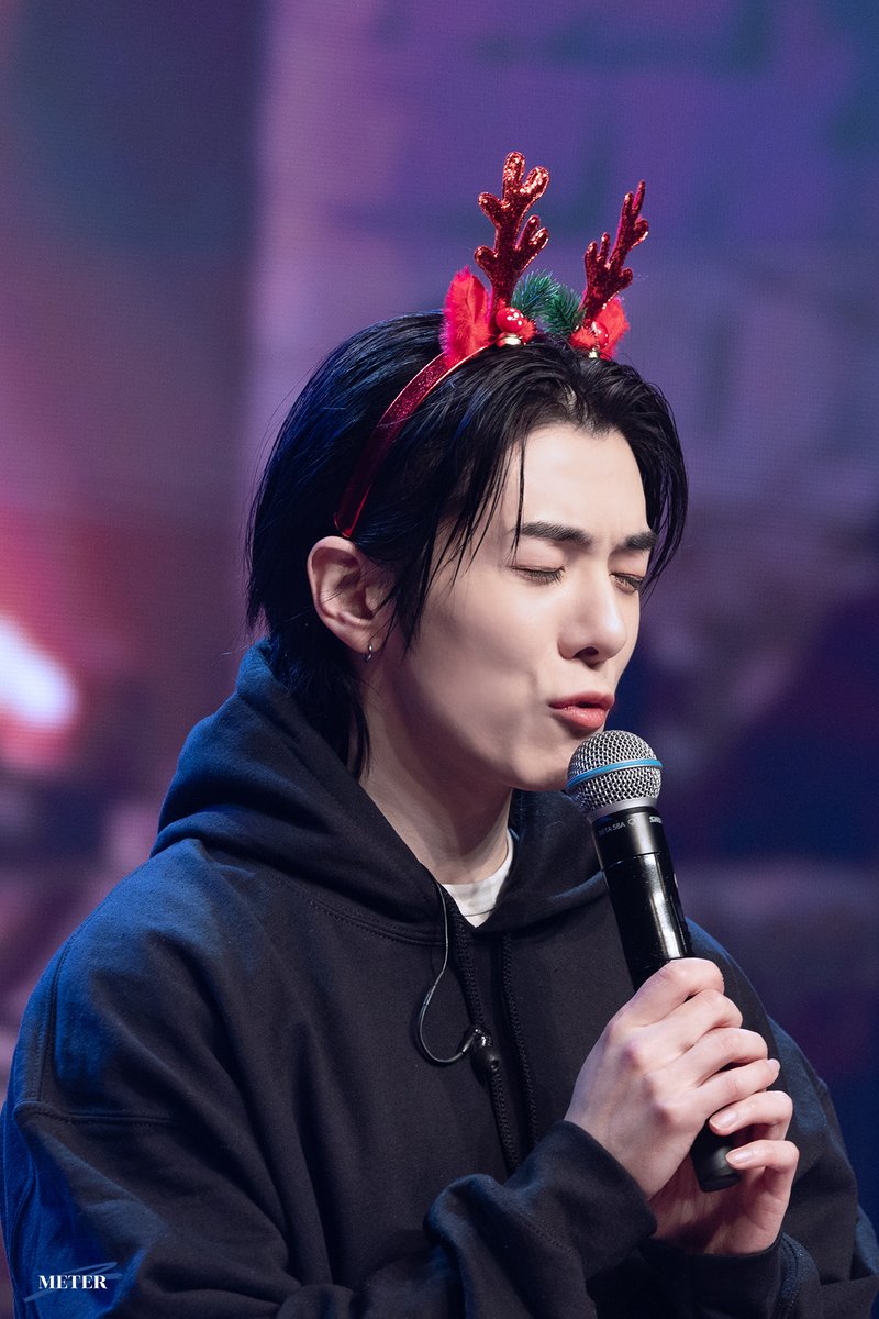 231215 나노의 미리 메리크리스마스 밤공

힝구😟

#나노 #김나노 #김재호 #재호 #NANO #KIMJAEHO
<a href="/kimnanoise/">NANO (나노)</a>