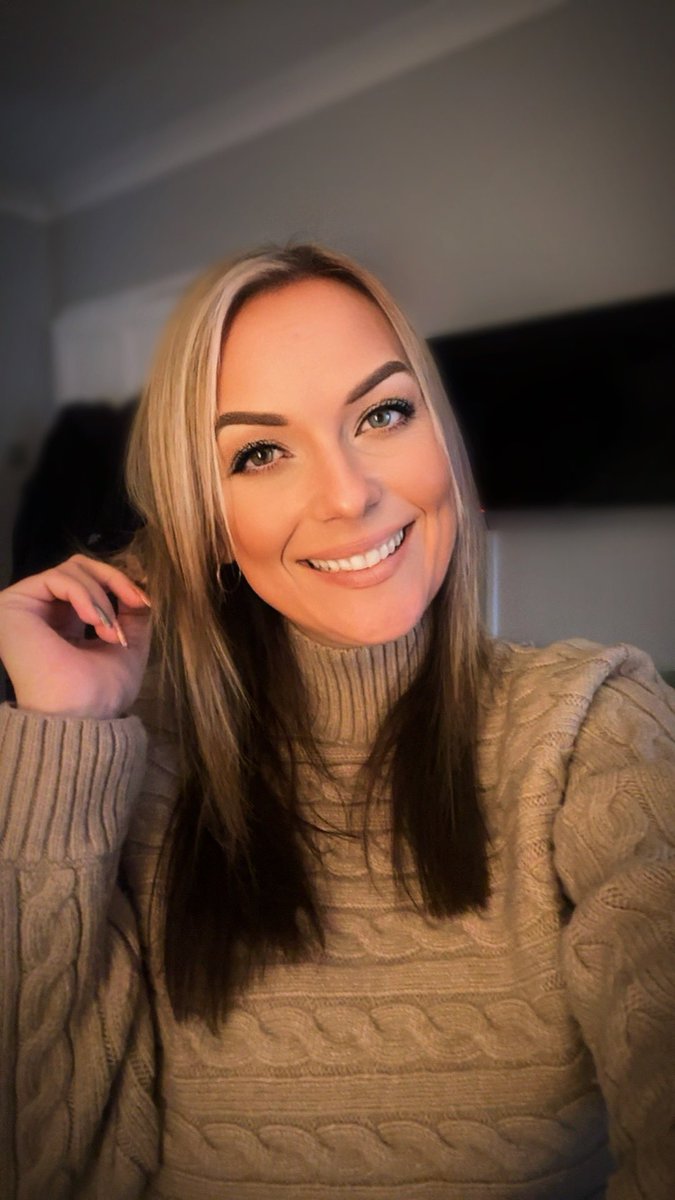 CollopySamantha's tweet photo. ❄️ Winter season ❄️

#cold #WINTER #lovesummertime #notafanofthecold https://t.co/E2Q1jOyUMd