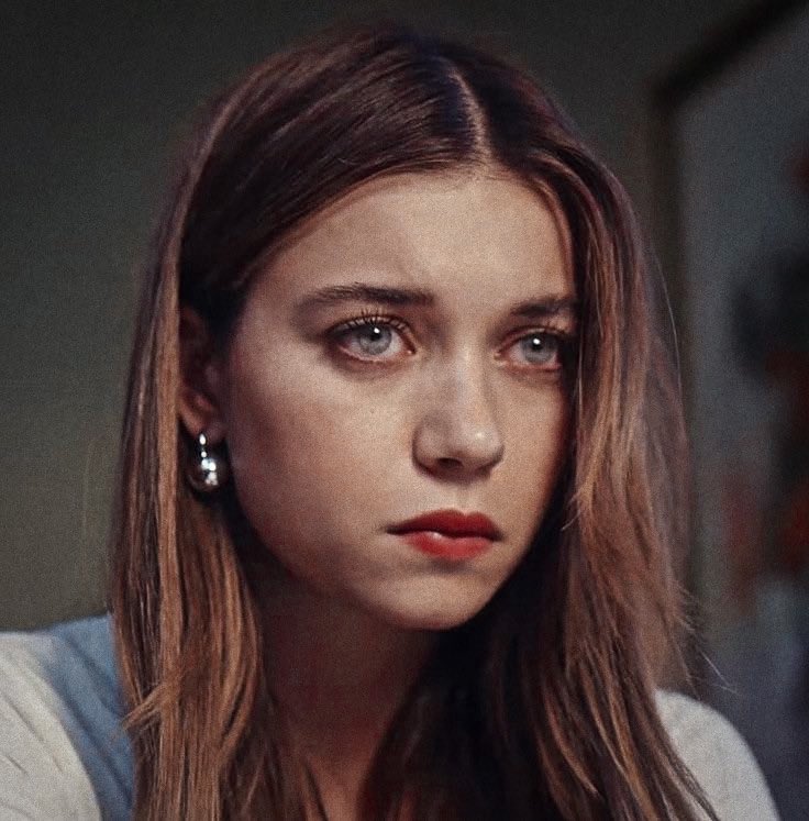 loveseyfer_'s tweet photo. Bir çift yeşil göze meftun diğerlerine kör🧚🏻🌗

#AfraSaraçoğlu #YalıÇapkını #Güzellik #SeyranKorhan #endam https://t.co/oRCn1UUOw6
