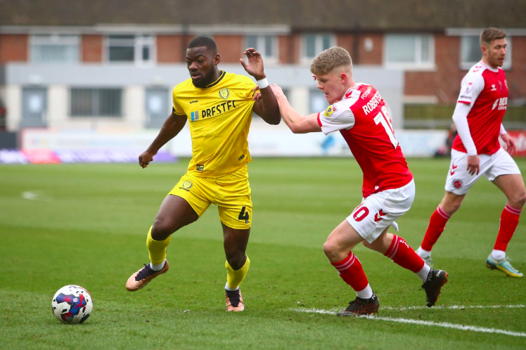 Record_Sport's tweet photo. EXCLUSIVE! Scott Robertson set for Notts County transfer as Fleetwood midfielder set for League Two promotion push | @ScottBurns75 

https://t.co/TCxqaqesJ0 https://t.co/WzWBOiXfqE