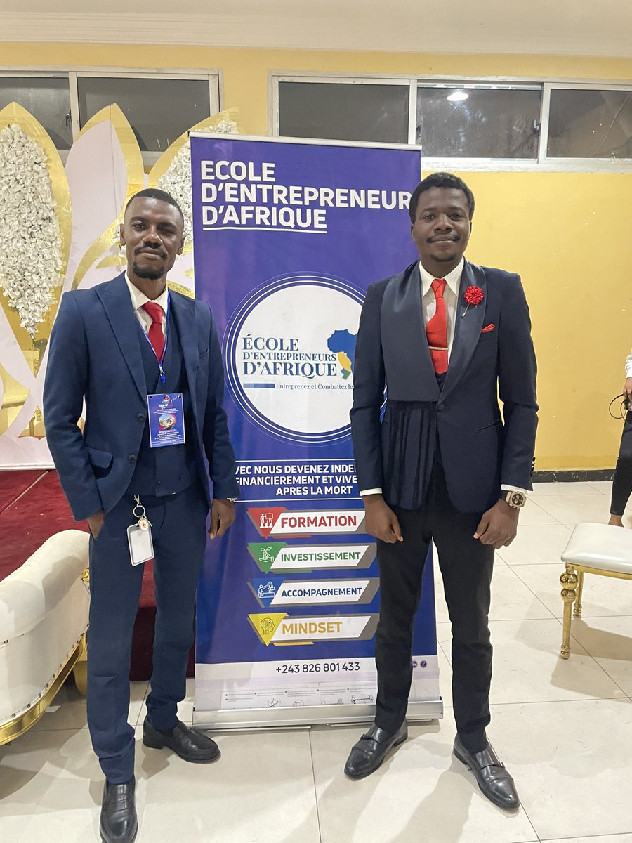BrunelKimona's tweet photo. "Les grands accomplissements sont réussis non par la force, mais par la persévérance." Samuel Johnson 

Conférence de fin d'année avec ��cole d'entrepreneurs d'Afrique H-BP Digi https://t.co/kN3aUcEZaG