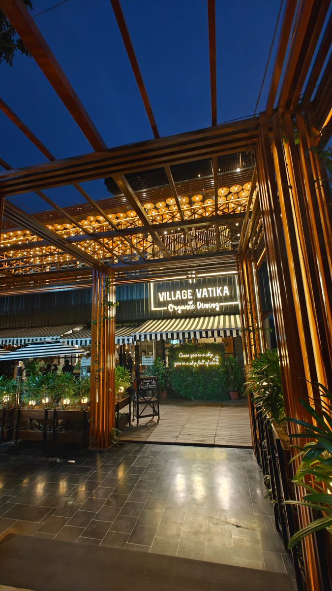 ashitmalik_95's tweet photo. One of the best cafe's in Jim Corbett (Ramnagar) 

Had the best time at Village Vatika Organic Dining! 🍕🍹🍰 Seriously, the pizza, mocktails, and my all-time fave dessert were next level delicious! 🤤

#FoodieAdventures #JimCorbett #Travel #Food #Cafe https://t.co/e7QxioU1K9