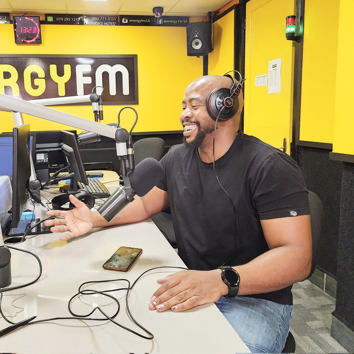 Thabang_ER's tweet photo. R A D I O 

@EnergyfmSA 📍 #ERComedyWhatWhat X Homecoming https://t.co/DchrIJvPQt