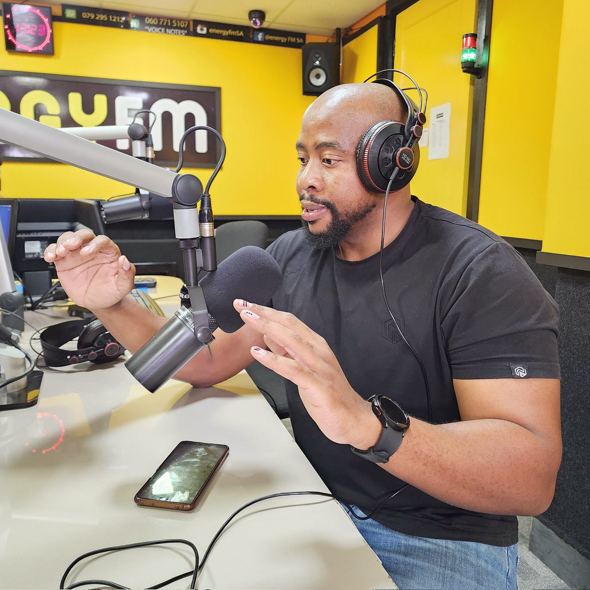 Thabang_ER's tweet photo. R A D I O 

@EnergyfmSA 📍 #ERComedyWhatWhat X Homecoming https://t.co/DchrIJvPQt