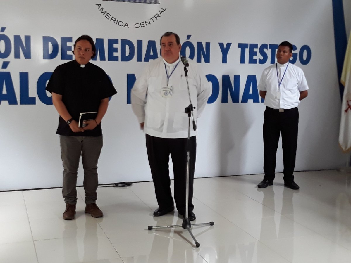 EntrelineasNoOf's tweet photo. URGENTE

MINISTERIO DEL INTERIOR DE LA DICTADURA SANDINISTA captura a Monseñor  Carlos Avilés, Vicario General de la Arquidiócesis de Managua https://t.co/AKHe89TzOx