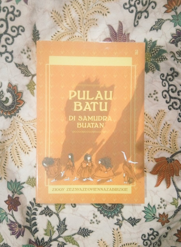 Nomu_cimcim's tweet photo. •°🏝️ Utas Baca ⛰️°•
_____________________

📚 Judul: Pulau Batu di Samudra Buatan
🖋 Penulis: Ziggy Zezsyazeoviennazabrizkie
🏠 Penerbit: Gramedia Pustaka Utama
📖 Total: 182 halaman

Host by @yourboobuddy
#DecemberReadathon https://t.co/Rs0TvS0ChO
