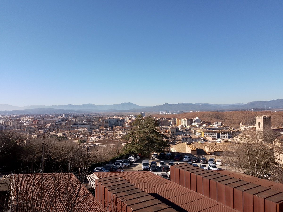 Exploring Catalunya... Sitges and Girona