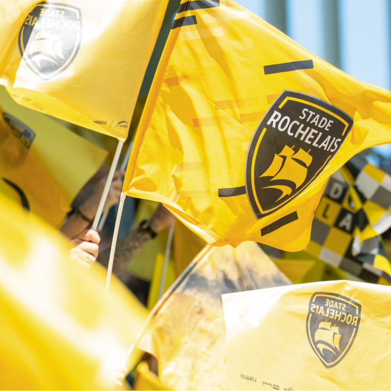 staderochelais's tweet photo. 🎶 || Choisi pour être le générique de l’inside 𝗕𝗮𝗰𝗸 𝘁𝗼 𝗯𝗮𝗰𝗸, sorti le 24 décembre, un nouveau chant des supporters est né !

Le Club est fier de le relayer avant le match face à Toulouse, pour commencer à vous chauffer la voix ! ⤵️