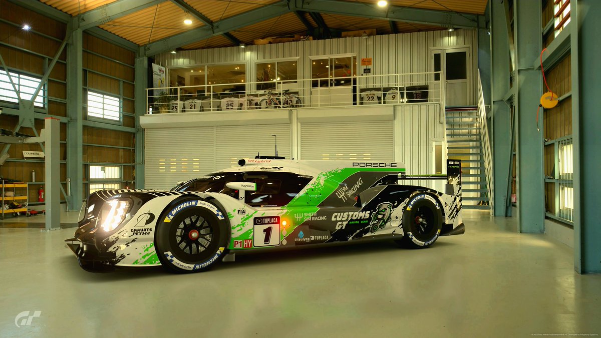 CustomsGT's tweet photo. #DiaDeCarrera 

🏆#CutreCup

🕹 #GT7
🛣 Le Mans

👤 @CGT_Busi
👤 @Leonidasfvm
👤 @CGT_LligadasJR

🚘 Porche 919 Gr1

🖌 @Rikyracing2

⏰ 20:00
📺 https://t.co/8hvrBKup4V

#GoCustoms 💪💪 https://t.co/Hx8AilAR5K