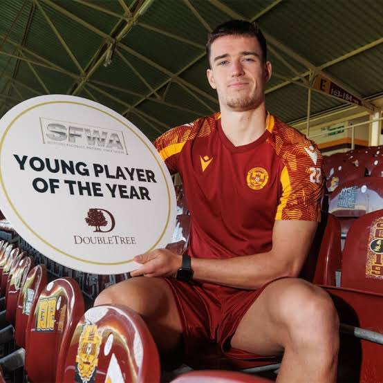 chan2yan's tweet photo. Happy belated Birthday my
Lovely mate Maxi.
I hope you’re doing well and good luck for your rest of season and national squad 🫡👍 Scottish future hope 🏴🏃♂️💨
#maxjohnston #maxi #BFF 🫶
#MJ #motherwellfc https://t.co/Lg7CvgoGD8