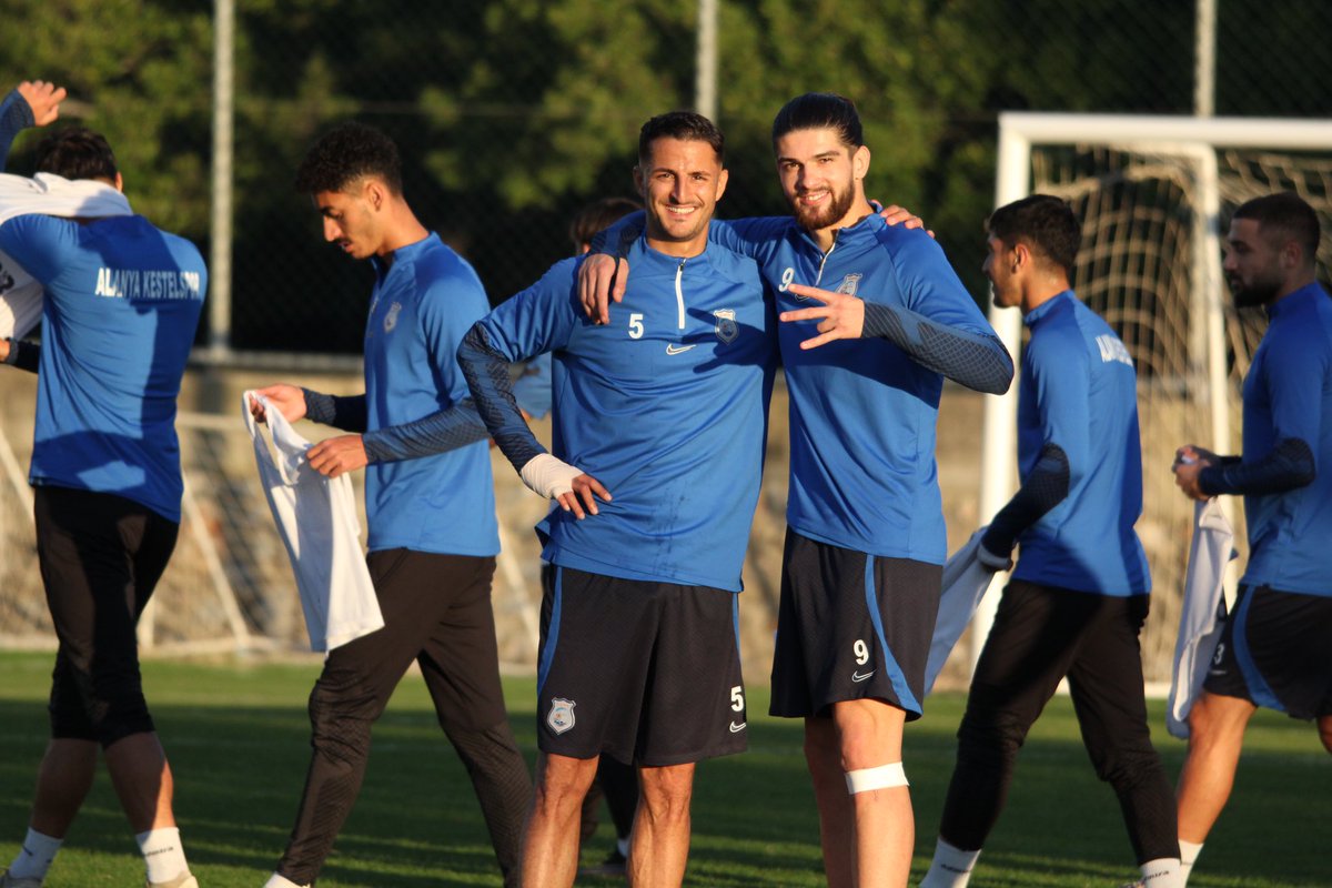Alanya1221's tweet photo. Hazırlıklarımız devam ediyor 🔵⚪️ https://t.co/oPbFpd9b9z