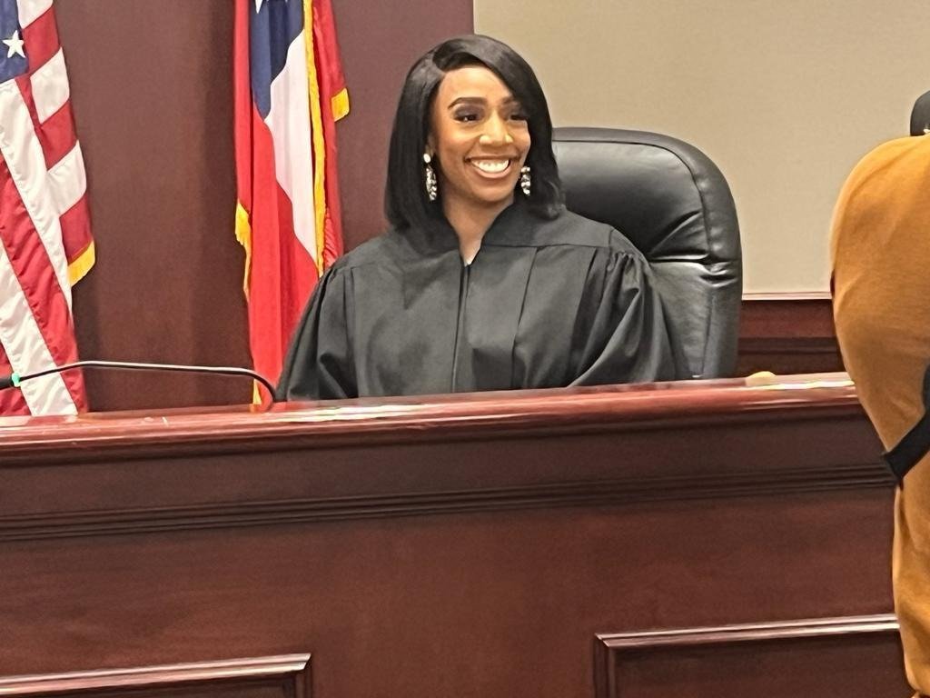 The newest magistrate court judge in Clayton County, State of Georgia, USA., is Judge Edidiong Essienumoh Aaron.

Proudly Nigerian 🇳🇬