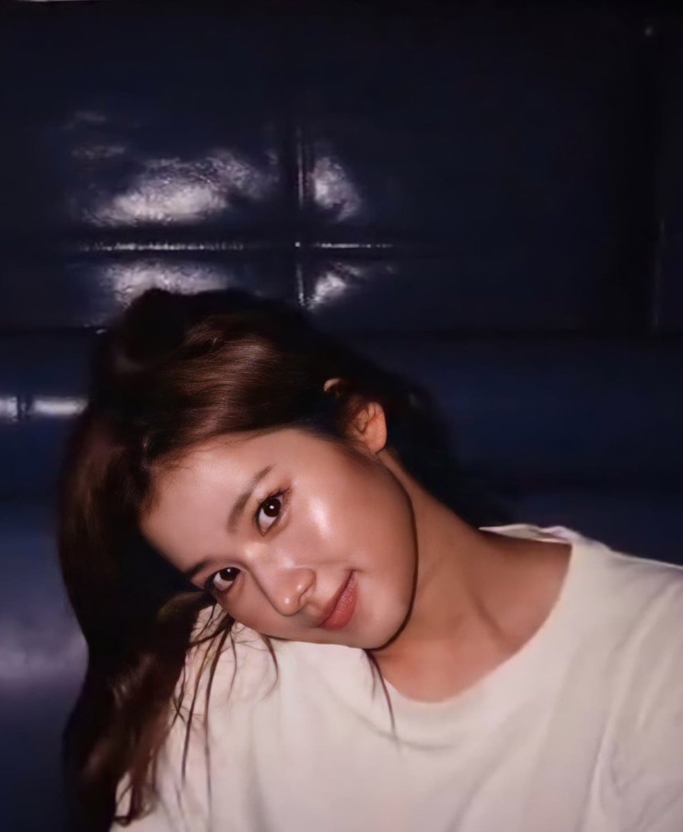 Happiest Birthday to my Sun and Moon 🥹 Thank you for doing your best to make us happy everyday. Thank you for being the therapy, the sunshine and the inspiration to us ONCE and SHUSHUS. Thank you for being my no.1 and thank you for being MINATOZAKI SANA I LOVE YOUU!!