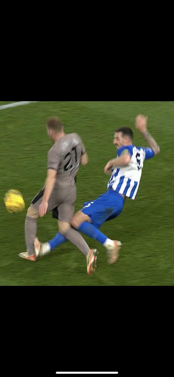 ButchieStrama21's tweet photo. @COYS_com Most fouled team in the league streak continues. With this not being a red. https://t.co/Y241HoeFz4