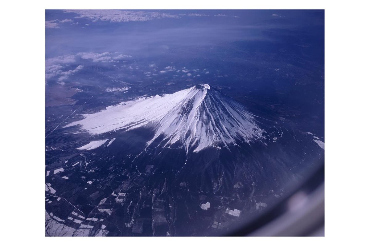 gregforaday's tweet photo. Night on Fuji. 2019.
https://t.co/fcCHtVXXRf
4. Mount Fuji, from Okinawa-bound flight. 2008.
5. Mount Fuji from Bangkok-bound flight. 2023.
6. Looking at Mt Fuji from hotel/ice cream cone. 2019.
#mountfuji #fujisan #kawaguchiko #travelswithyou #hotelroomview #lakekawaguchi #filmanddigital #greggirard