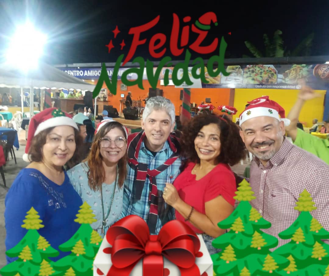svpsicol's tweet photo. Compartiendo con la Directiva de la Sociedad Venezolana de Salud Ocupacional @soveso1
y @soveso.carabobo

Desde la Sociedad Venezolana de Psicología @svpsicol #svpsicol , les deseamos para este venidero año 2024:

*¡Feliz Navidad 2023 y Próspero Año Nuevo 2024!* https://t.co/U81Rcozop9
