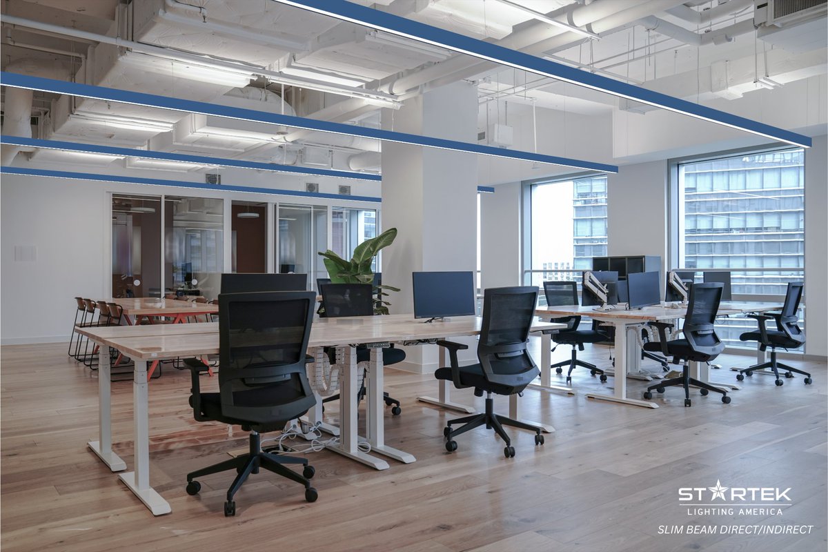 #StarTekKnows Class A office spaces! Bring life to your company's office with a pop of color! Our fixtures have endless possibilities for customization. Learn more at: starteklightingamerica.com/slim-beam #LightingDesign #OfficeFixtures #Customization