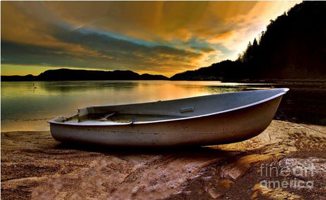 Sandi OReilly @sandioreilly Old Fishing Boat At Sunset. HERE: sandi-oreilly.pixels.com/featured/old-f… #boat #old #ashore #lake #water #sunset #sand #reflection #homedecor #AYearForArt #BuyIntoArt See more #art,#prints & on #products Here: sandi-oreilly.pixels.com