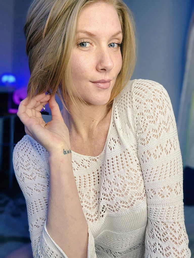 It's mama ginger time! https://t.co/V5q8td6Zay @StreamateModels @hightistic https://t.co/bbOGAW07CV