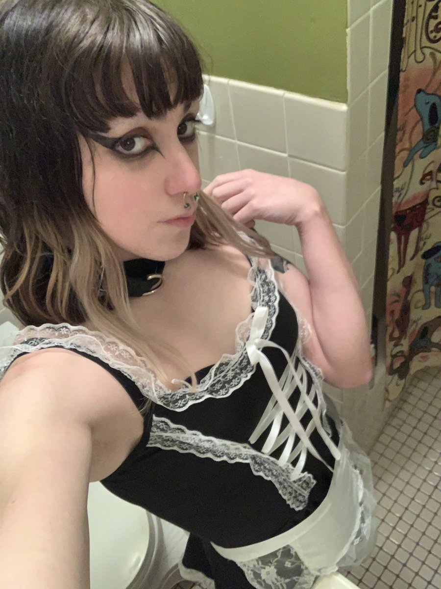 real_marsupial's tweet photo. I know I haven’t been posting as much lately but I’m still a good girl right? https://t.co/twGVA5extV