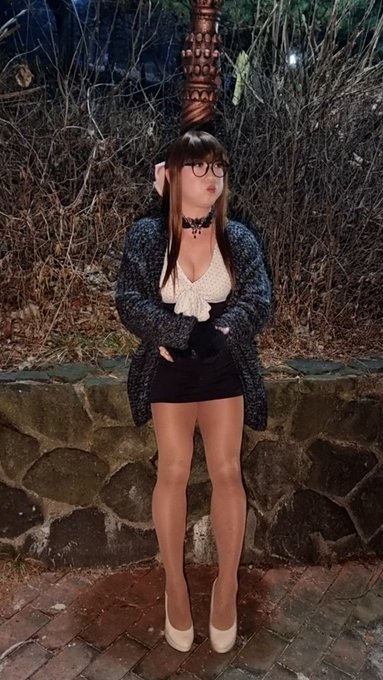 가슴때문에 큰일났어요.. 여름에 어떻게..ㅜㅜ 이제 항상 브레지어 차고 생활하고 있어요. 살좀 빼면 좀 작아지려나?  이런몸으로 어떻게 먹고 살아야될지 걱정입니다. https://t<a href="/tag/mvsales"class="tags"><span>#mvsales</span></a>