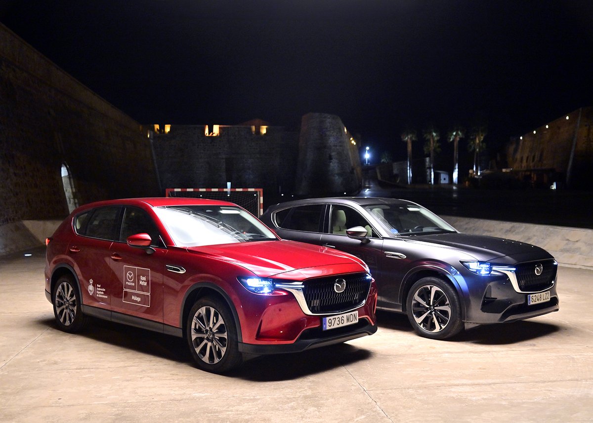 RFEBalonmano's tweet photo. 📸 ¡Gracias a @MazdaEspana y al concesionario #KoniMotor por cedernos estos espectaculares coches en @GobiernodeCeuta! 🚘

🎬 ¡Con ellos hemos podido llevar a cabo el rodaje del nuevo spot de los #Hispanos🇪🇸 ! 🔜

#Balonmano https://t.co/HZUYvpV3SW
