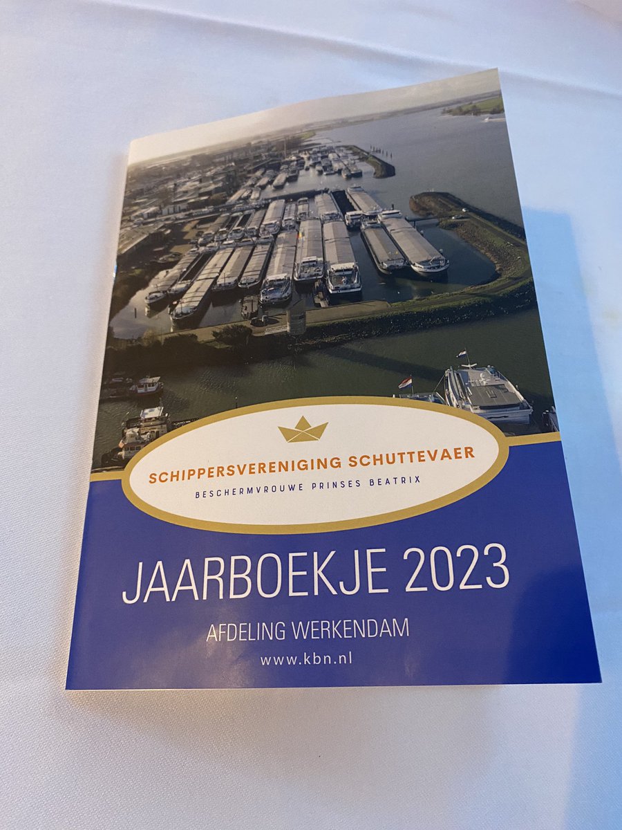 Vanavond aanwezig bij de 118e jaarvergadering van Schippers Vereniging Schuttevaer afdeling Werkendam. Veel schippers uit Werkendam aanwezig, dus ook veel nautische zaken op de agenda. De avond werd afgesloten met de traditionele bal gehakt! #schuttevaer <a href="/gemeentealtena/">Gemeente Altena</a>