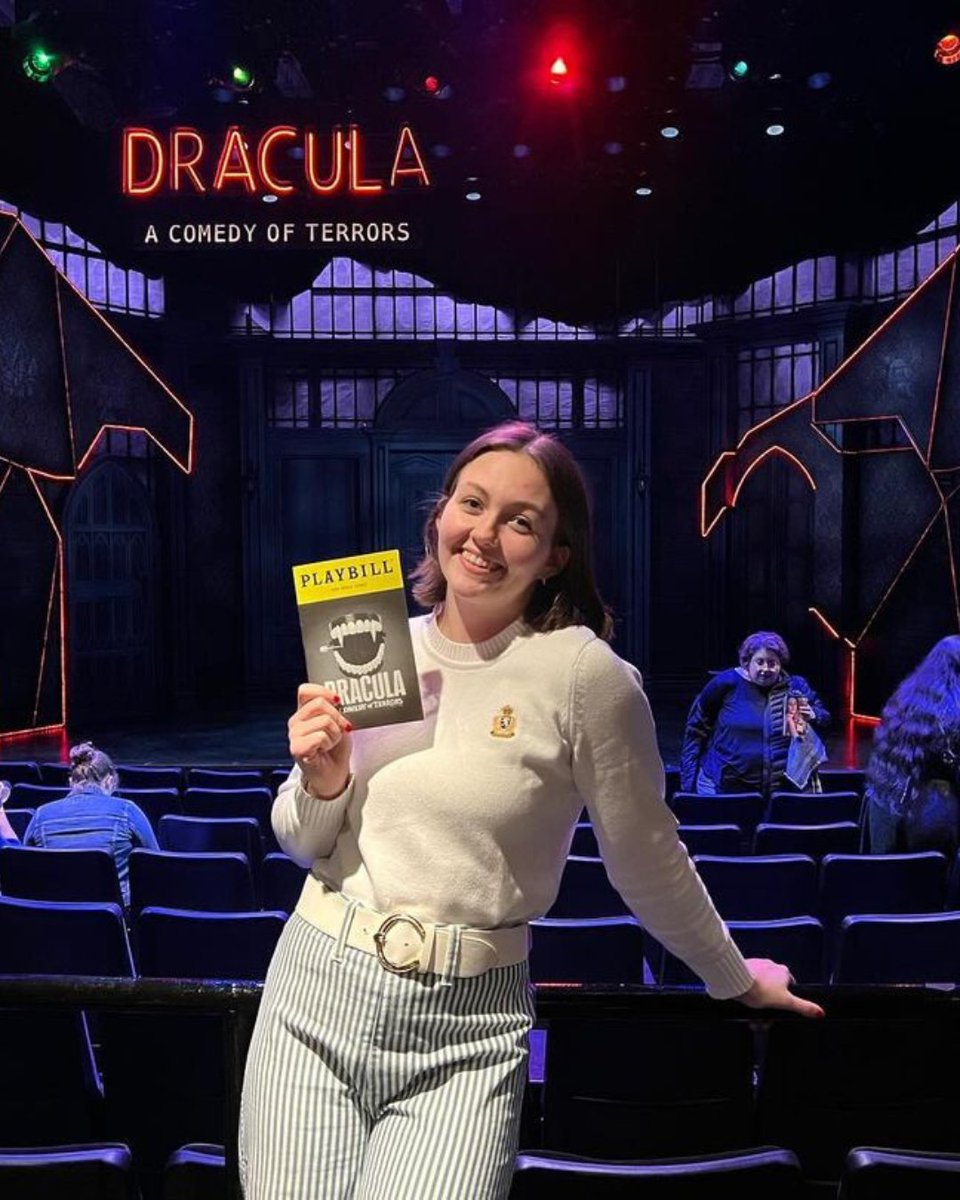 Dracula Comedy tweet media