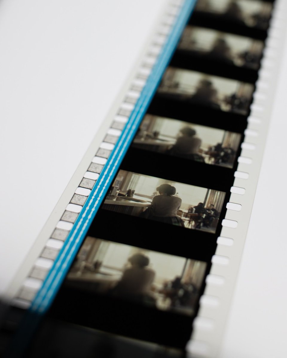 ProjectionistR's tweet photo. Some of the stunning #cinematography by Philippe le Sourd on @PriscillaMovie πποΈπ½οΈ
#priscillamovie #sofiacoppola #thefilmframeproject #filmframe #35mm #35mmfilm #upinthebooth #projectionist #projectionbooth #celluloid https://t.co/KnEpTWLf0r