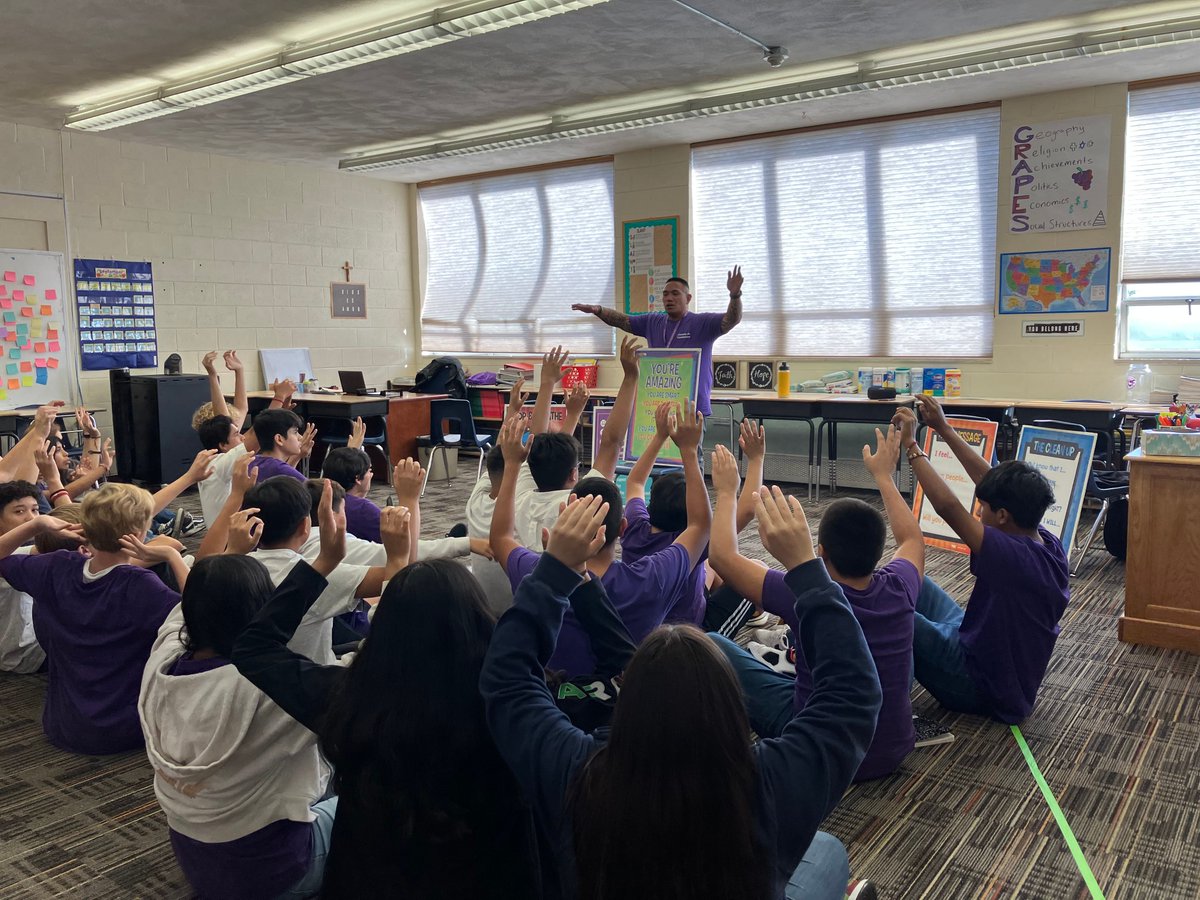 SoulShoppe's tweet photo. Escuela Guadalupe Fall '23!

Jump into the PeaceMaker program's life-changing journey, where everyone becomes a beacon of unity and understanding. Get cozy with empathy, pick up top-notch conflict resolution skills, and kickstart a wave of positive change in our neighborhoods. https://t.co/BIlZzRgIr0